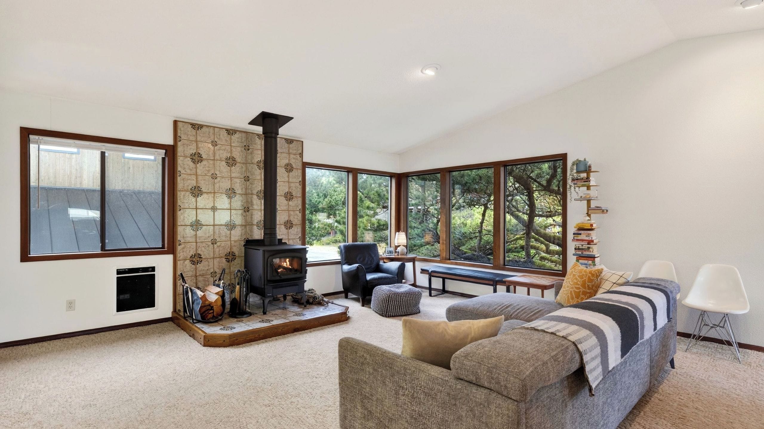 House (3 Bedrooms) | Front of property