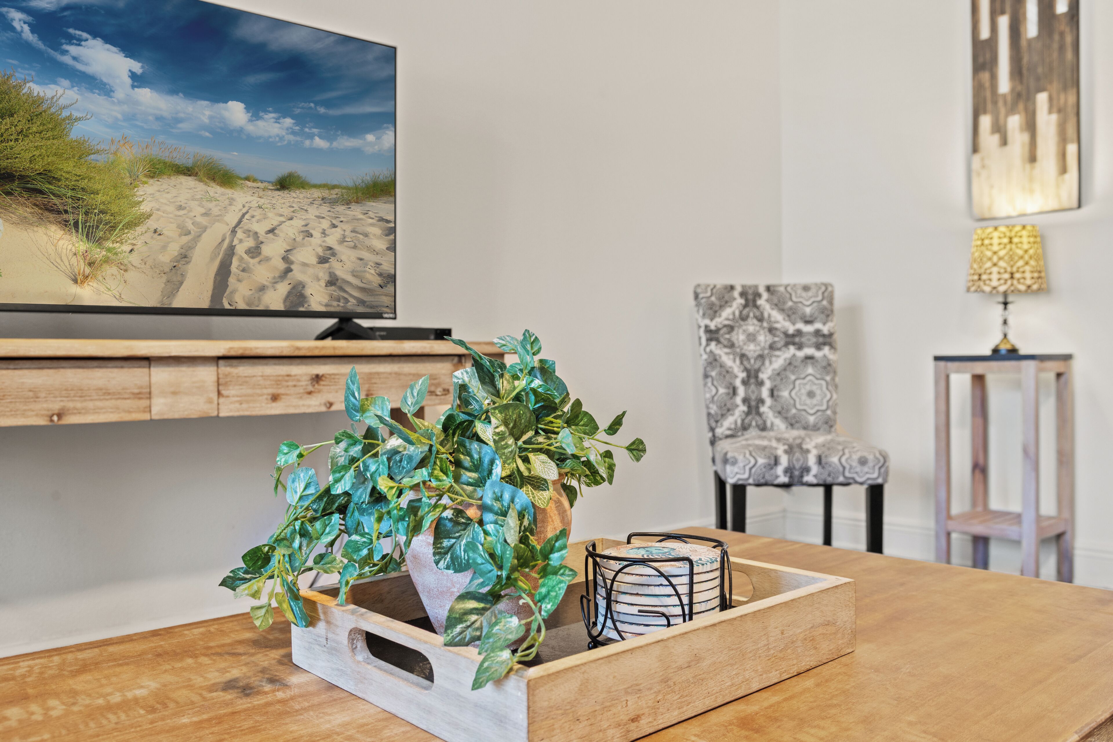 Hus, flere senger, terrasse, hageutsikt ( 17 Grayling Way) | Innvendig