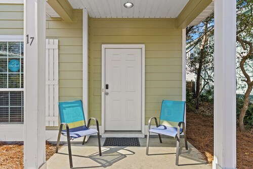 The Winking Turtle Your Shell-tered Beach Escape! Sleeps 10!