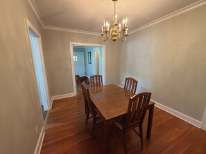 Dining - Fully Furnished 3BR/2BA Less than .5 mile to Hospital & University of Memphis (Jackson)