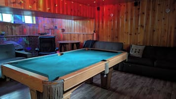 Casa, 5 habitaciones | Sala de juegos