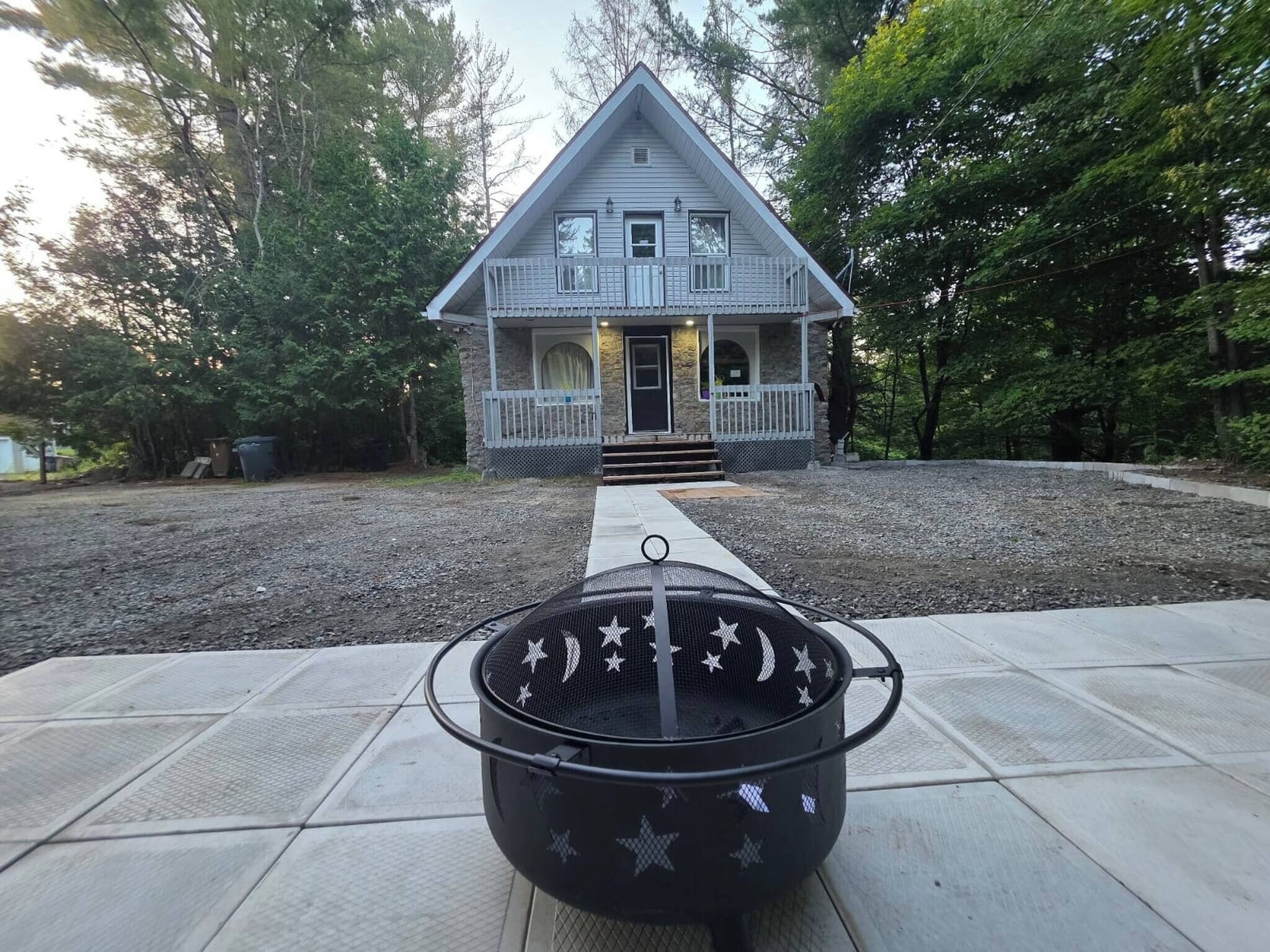 House, 5 Bedrooms | Exterior