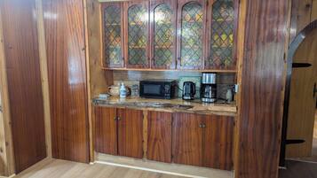 House, 5 Bedrooms | Interior