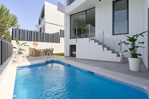 Pool - 'The Caletas Village Luxury' with Sea Views and Baviera Golf Course Scenery (Vélez-Málaga)