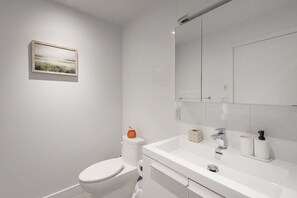 Bathroom - Old Port | Stunning View | Stylish 2BR Retreat (Montreal)