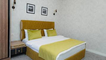 Vila, balkon, pemandangan kebun