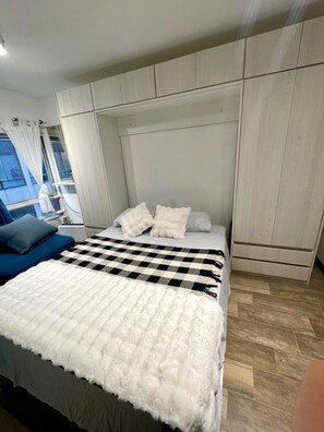1 bedroom, Internet, bed sheets - Recoleta Downtown For Multiple Days. (Buenos Aires)