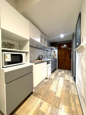 Private kitchen - Recoleta Downtown For Multiple Days. (Buenos Aires)