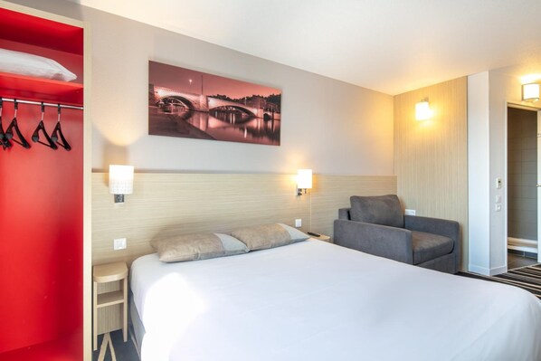 Room - B&B Hotel Lyon Aeroport Saint Quentin Fallavier (Saint-Quentin-Fallavier)