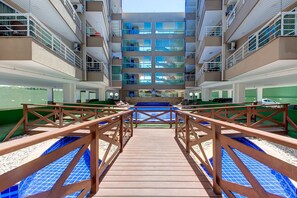 Apartemen Basic | Teras/patio