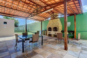 Basic Apartment | Outdoor dining - Beach Place Cumbuco #208b - Studio by Carpediem (Caucaia)
