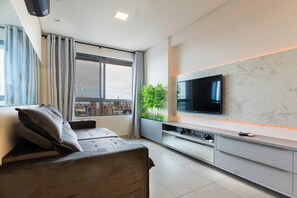 Basic Apartment | Living area - Tropical Hub #1702 - Apto Manaira by Carpediem (João Pessoa)