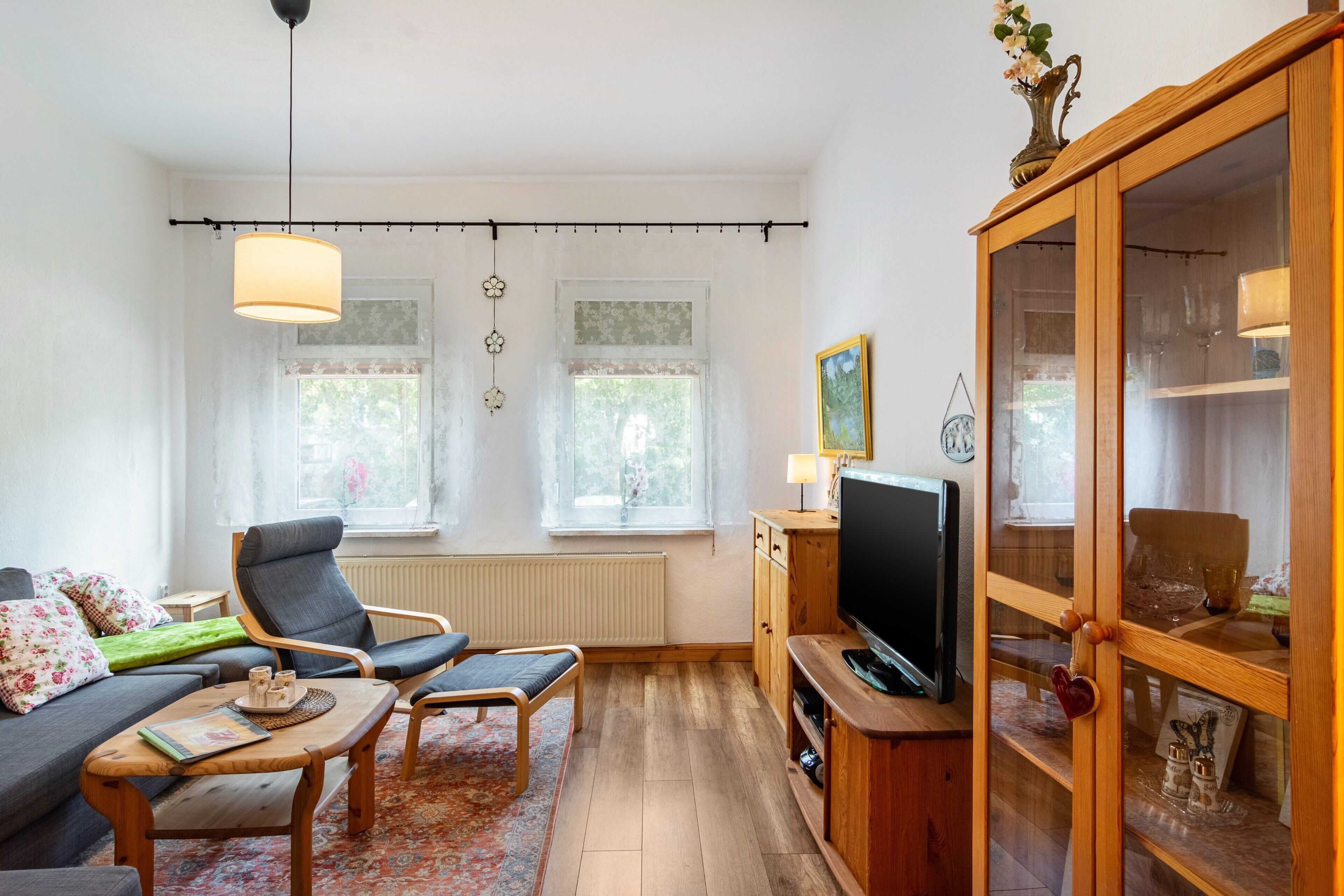 Fernseher, DVD-Player, Stereoanlage
