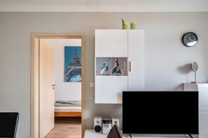 Interior - Apartment for 6 Guests (57 m²) with Private Terrace and Wi-Fi (Kalkhorst)
