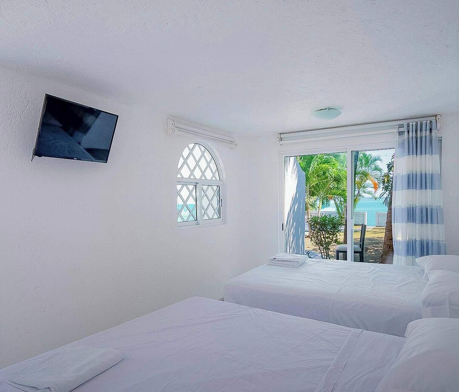 Classic Quadruple Room, Lagoon View