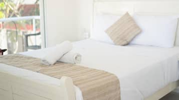 Chambre Confort double, vue sur la lagune | Fer et planche à repasser, accès au Wi-Fi (inclus)