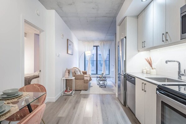 Fridge, microwave, stovetop, dishwasher - Stylish 1BR Industrial Loft Steps - Old Montreal (Montreal)