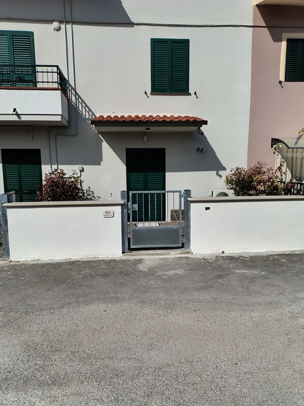 Property grounds - Vrbo Property (Monsummano Terme)