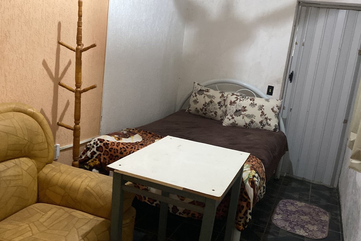 基础客房, 微波炉, 泳池景观