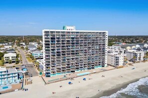 Beach nearby - Shoreline Escape: Oceanfront 2BR/2BA Sanctuary (Murrells Inlet)