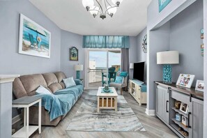 TV, offices - Whispering Waves Hideout 1BR (Myrtle Beach)