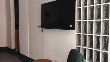 Exclusive Apartment, City View | Interior