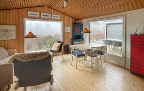 TV, fireplace - Lovely home in Kalundborg with house sea view (Kalundborg)