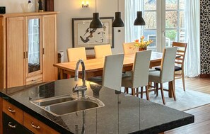 Dining - Amazing home in Rude with sauna (Rude)