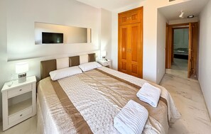 2 bedrooms, free WiFi - Nice apartment in Benalmádena with swimming pool (Benalmádena)