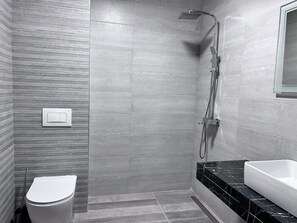 Basic Double Room, Balcony, Garden View | Bathroom - Hotel Vital (Bozhurishte)