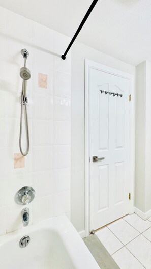 Bathroom - Cartier Belle Vie | Chic Garden 1BR Near YVR & DT (Vancouver)