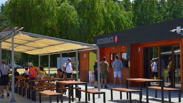 Buiten dineren