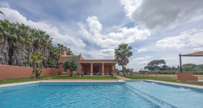 Apartment 'Hacienda El Legado 5' with Shared Pool, Wi-Fi and Air Conditioning