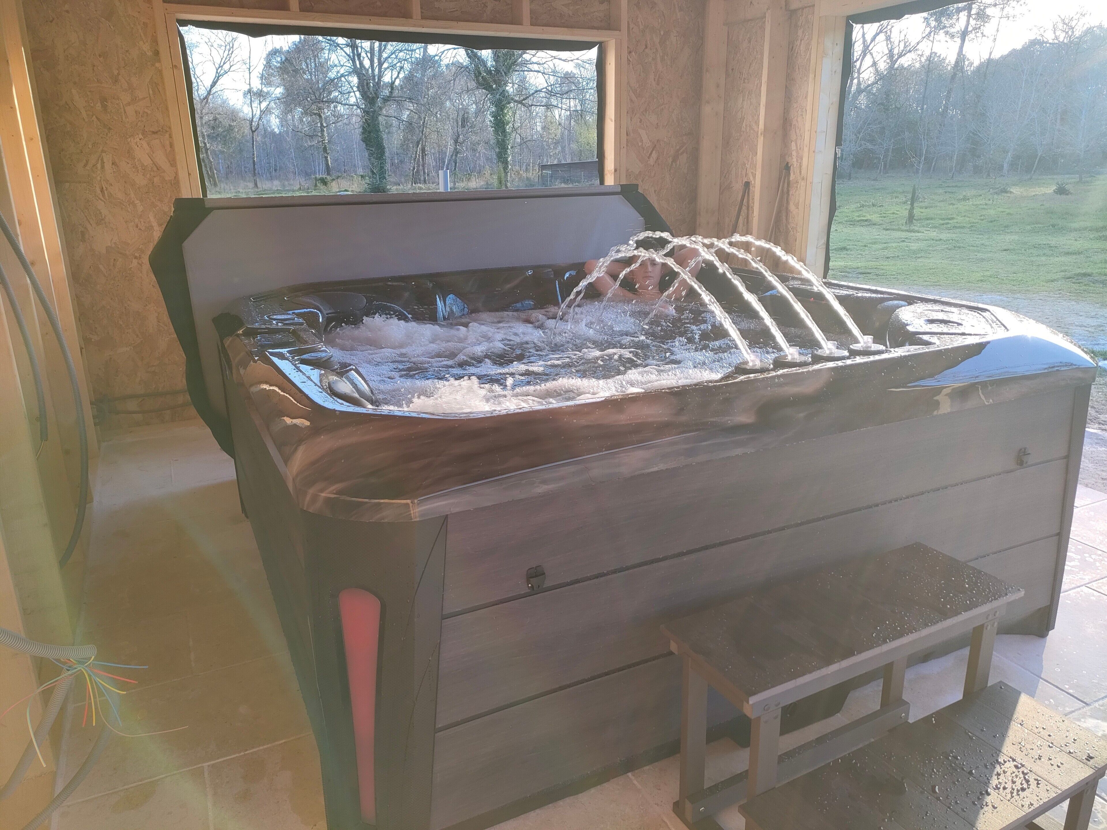 Bañera de hidromasaje exterior