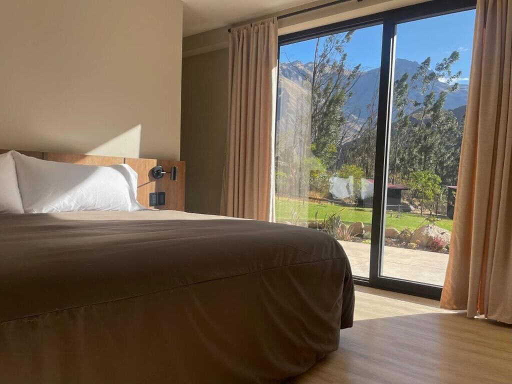 Familjesvit - uteplats - utsikt mot bergen