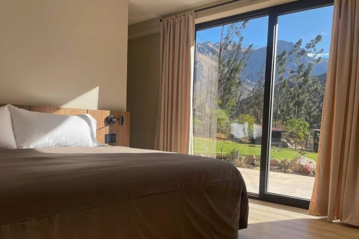 Family Suite, Patio, Mountain View