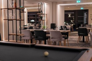 Dining - Hotel La Reposee Rest. L'escu De Runfao (Liffre)