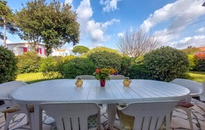 Outdoor dining - Charmante maison proche plage (Royan)