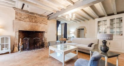 Nice home in Cellefrouin with WiFi