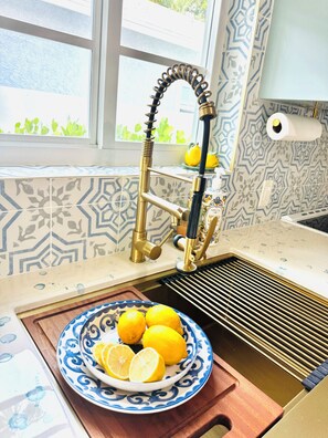 Fridge, microwave, oven, stovetop - Italian Amalfi Cottage in FL - Beach Walk - Hot Tub (Lake Worth Beach)