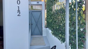 Exterior detail - Hollywood Hills "SkySuite Studio" - Sunset Strip- Best Location! (Los Angeles)