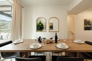 Dining - Adventure Ready | Ski Shuttle to lifts | Ski + Bike Storage (Heber City)