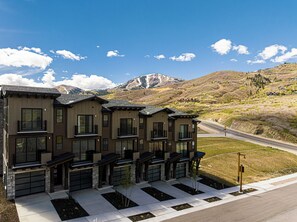 Exterior - Adventure Ready | Ski Shuttle to lifts | Ski + Bike Storage (Heber City)