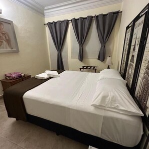 Chambre supérieure, balcon, vue sur la ville | Accès au Wi-Fi (inclus)