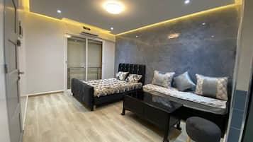 Estúdio, vista parcial para o mar | Parte interna