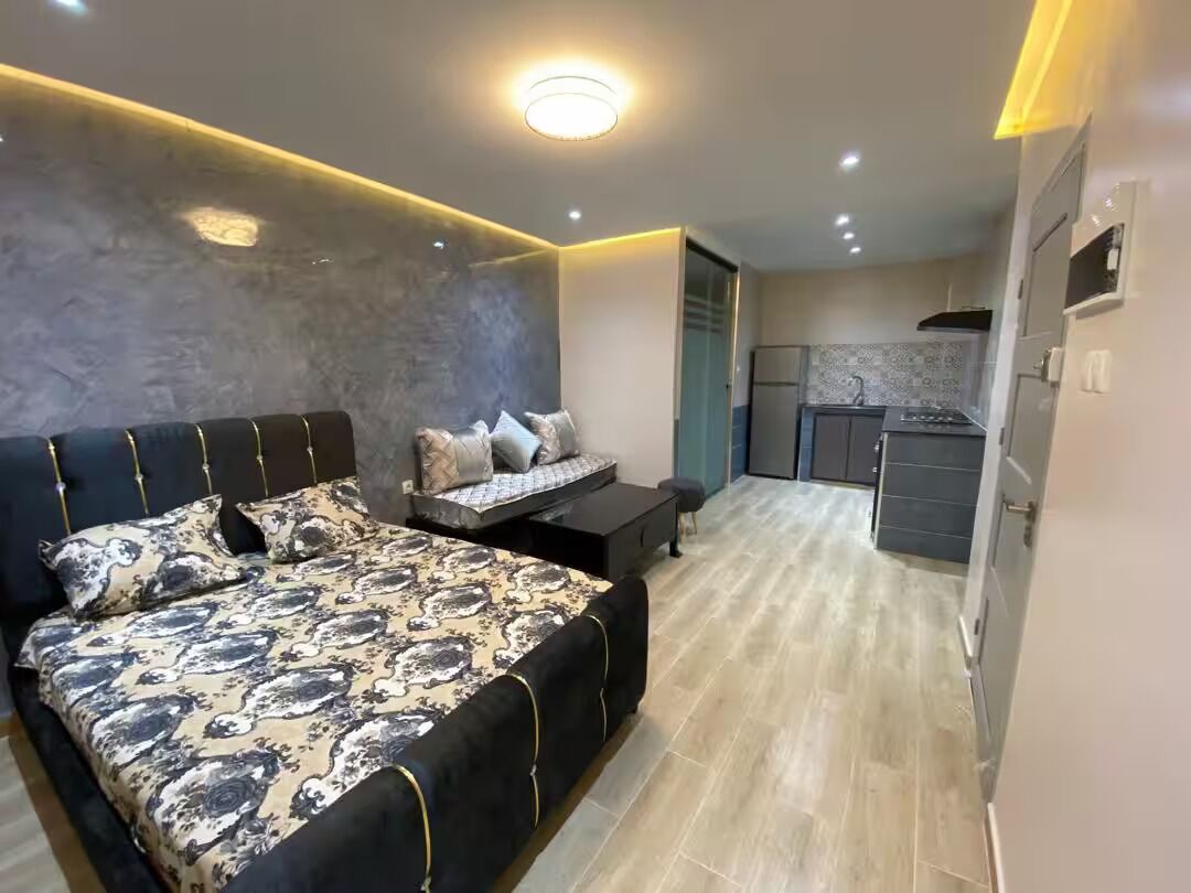 Studio, Partial Sea View