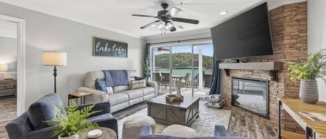 Smart TV, fireplace