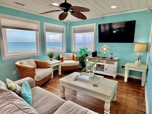 Smart TV - Discover 'Diamond in the Rough'—a cozy 3BR oceanfront haven in Oak Island! (Oak Island)