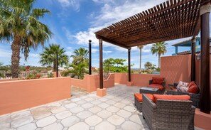 Terrace/patio - Welcome to Casa Rincón Mágico, your cozy one-bedroom escape. (Loreto)