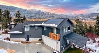Luxury Huge 6-bedroom House in Summit Park perfect for family stays